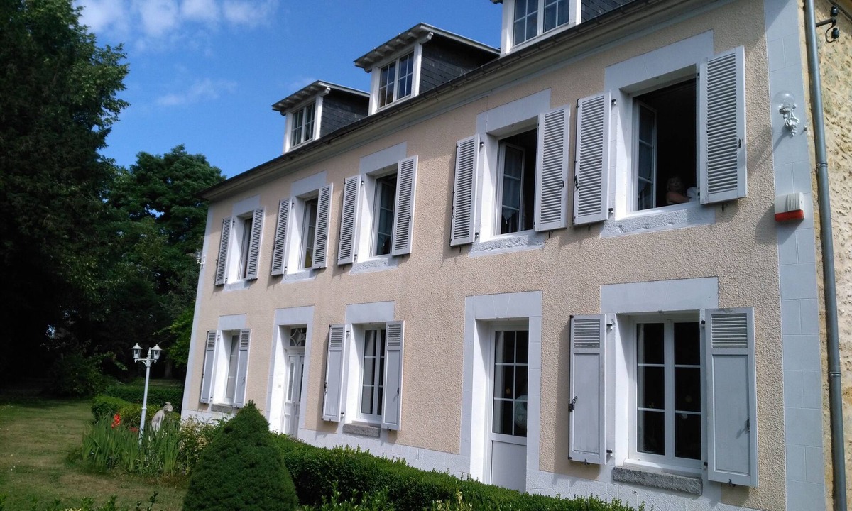 Sainte-Scolasse-sur-Sarthe House | guest rooms in the perch