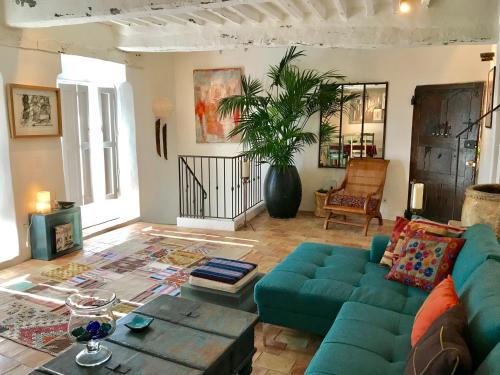 Tourrettes-sur-Loup Apartment | Guest App'Art