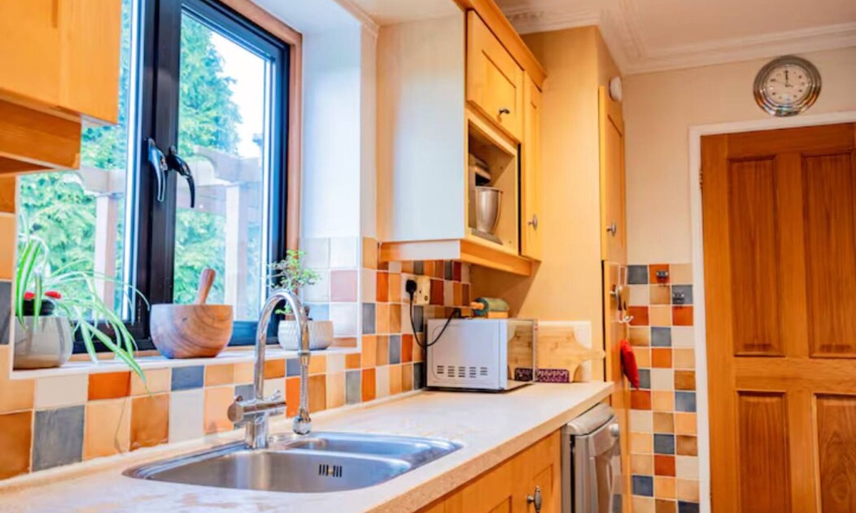 Whaddon House | Guest Homes | Longscroft Manor