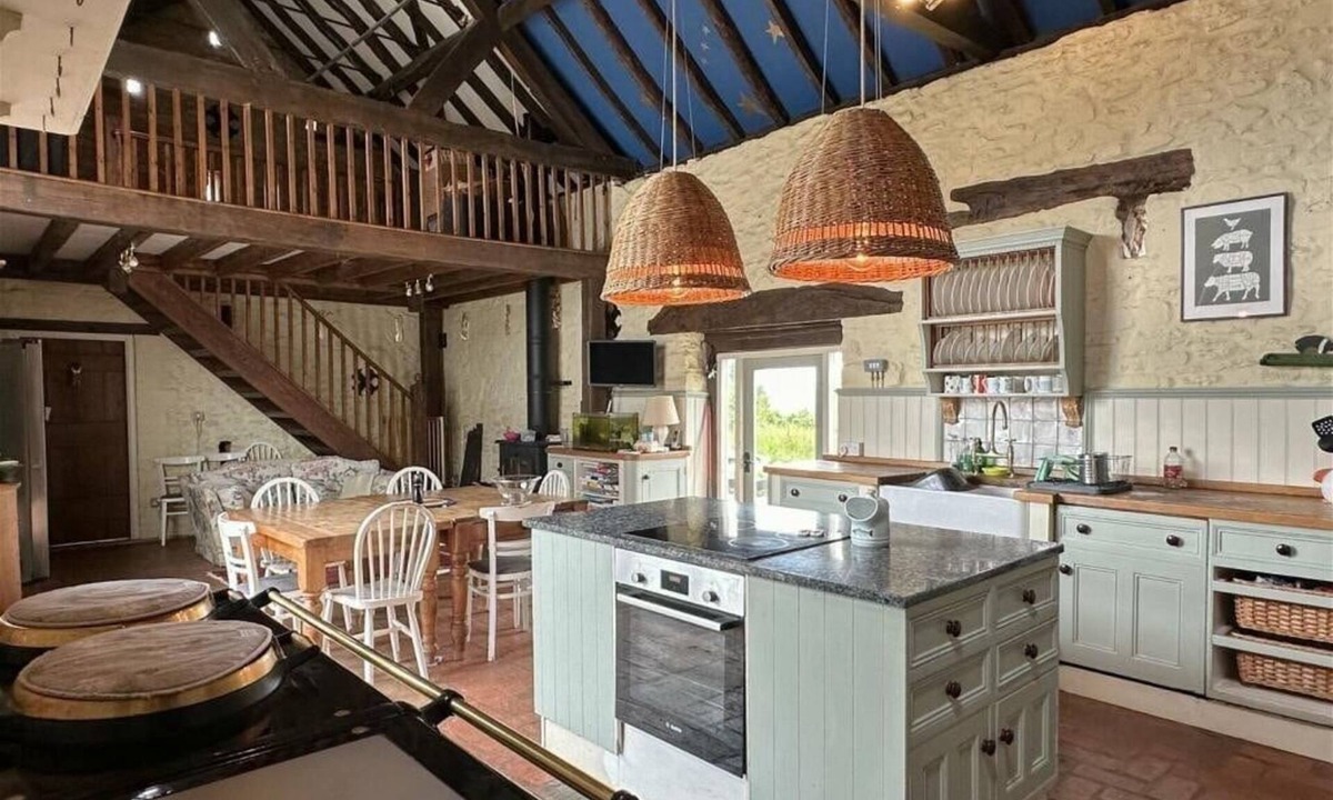 Tenbury Wells House | Guest Homes | Upper House