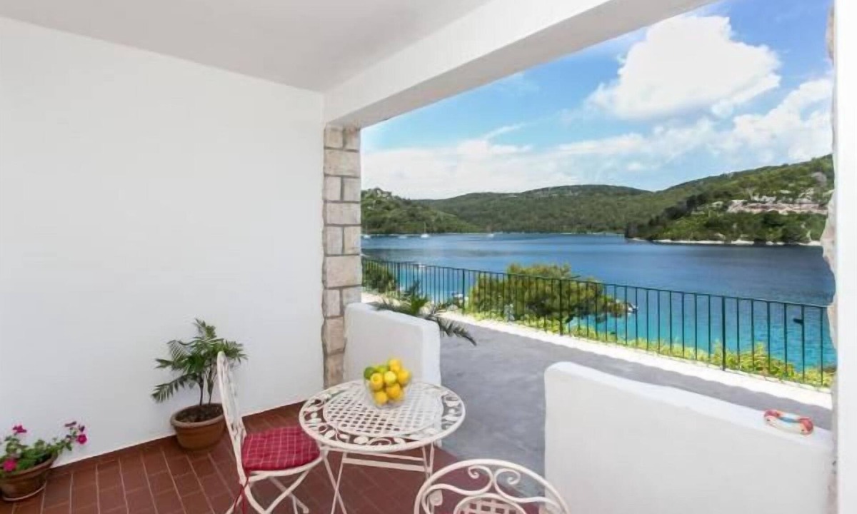 Polace House | Guest House Busurelo - Double room with sea view