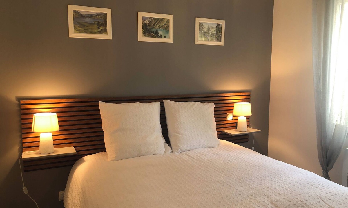 Saix House | Guest house in Saïx