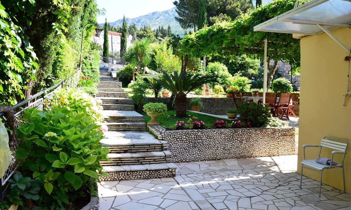 Srebreno House | Guest House Kanjuo