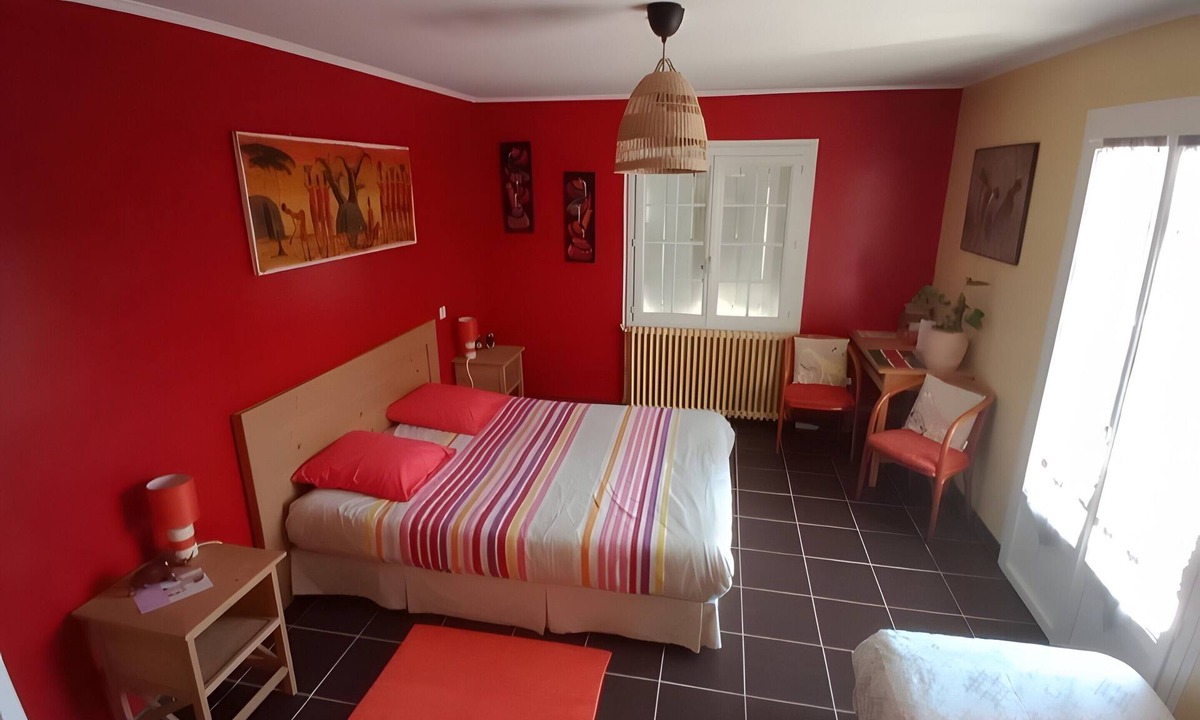 Saint-Desir Bed & Breakfast | Guest House 'Karibu Normandy' with Shared Terrace, Shared Garden and Wi-Fi