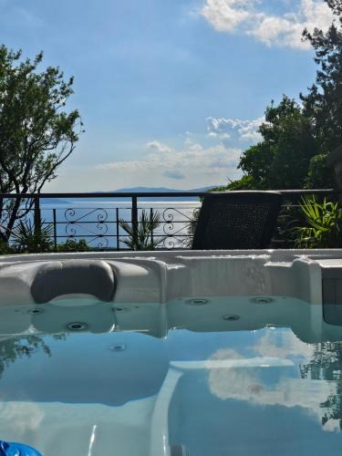 Hreljin Apartment | Guest House Lipa - Hreljin, Crikvenica s jacuzzijem i pogledom na more