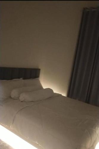 Tetebatu House | Guest House Makassar Beach