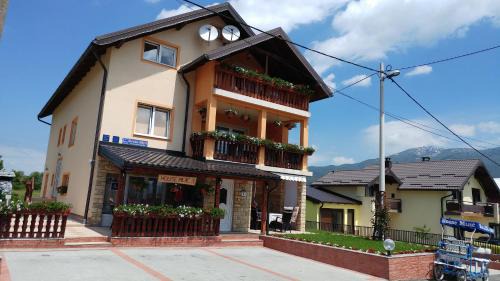Korenica House | Guest House Mijić