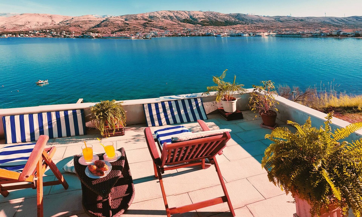 Pag House | Guest house Revelin