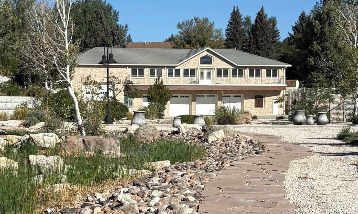 Casper House | Guest House with a View!