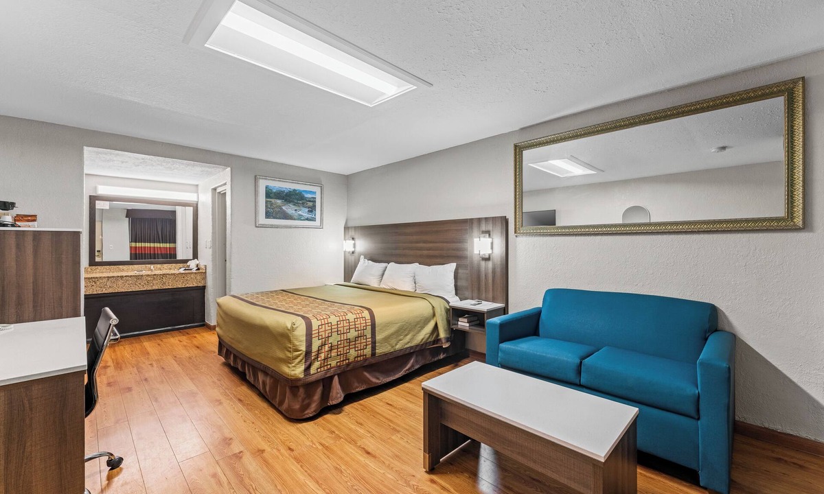 Rogers Hotel | Guest Inn