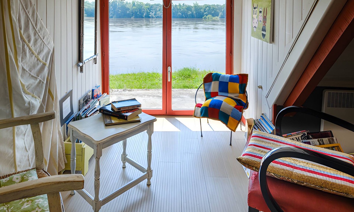 La Chapelle-sur-Loire Bed & Breakfast | Guest Room “Le Balcon De Loire - Safran” – Exceptional Loire River View