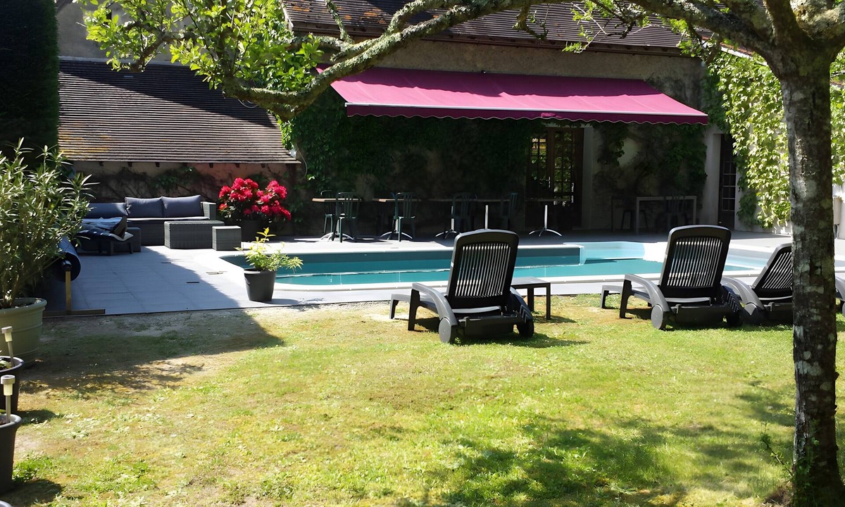 Amboise Bed & Breakfast | Guest Room “Auberge Marcheroux N°3” with Shared Garden and Wi-Fi