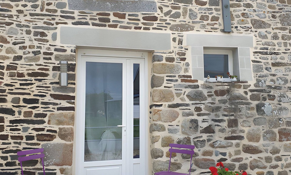 Mont-Dol Bed & Breakfast | Guest Room “Chambe Chanteloup” with Wi-Fi