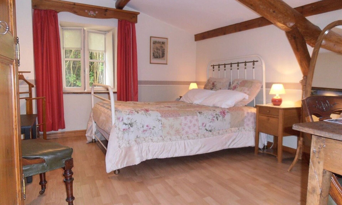 Polignac Bed & Breakfast | Guest Room “Chambre Rêverie” with Shared Terrace, Garden, and Wi-Fi