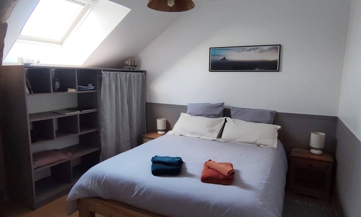 Plelan-le-Grand Bed & Breakfast | Guest Room La Glycine