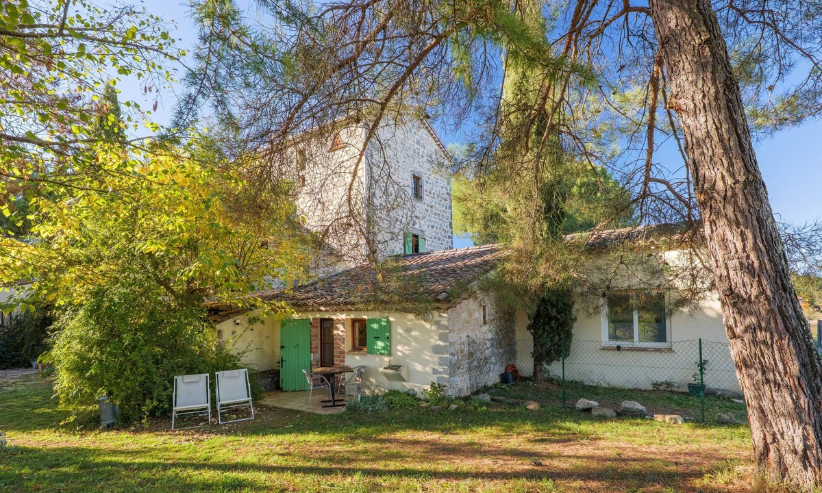 Banne House | Guest Room “La Louve” with Mountain View, Private Pool and Private Terrace
