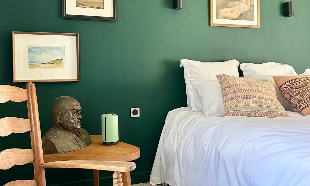 Azay-le-Rideau Apartment | Guest Room Verte - Auberge Radieuse