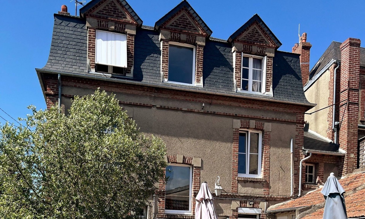 Les Cites Bed & Breakfast | Guest Room with Shared Terrace, Private Garden and Wi-Fi