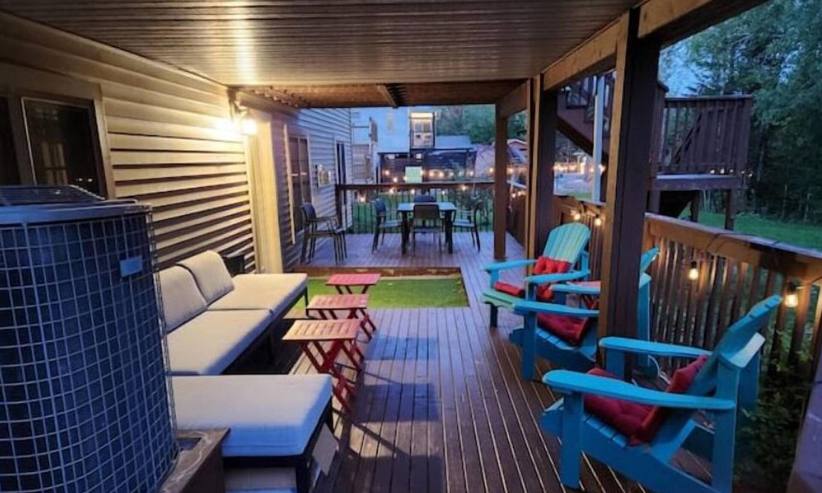 Fredericton House | Guest Suite—Pool Table, Full Kitchen, Deck