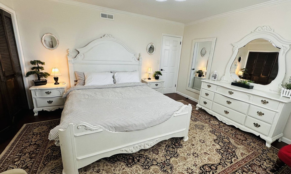 East Brainerd House | Guest suite