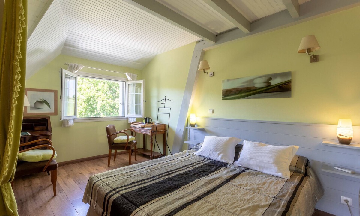 Habas House | Guesthouse 'Chalosse' with Shared Pool, Wi-Fi, and Air Conditioning