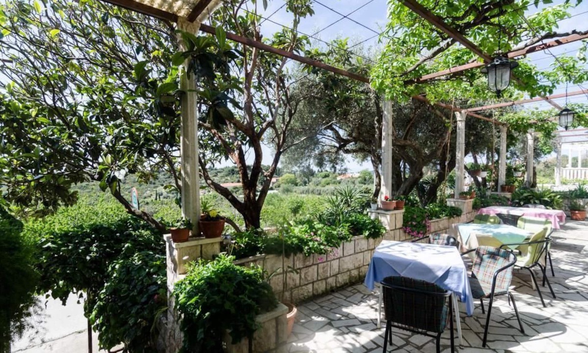 Orasac House | Guesthouse Moretic - Double Room with Balcony and Sea View 2