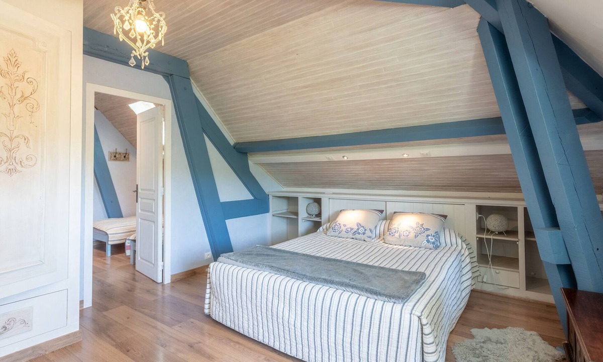 Habas House | Guesthouse 'Ocean' with Shared Pool, Wi-Fi, and Air Conditioning
