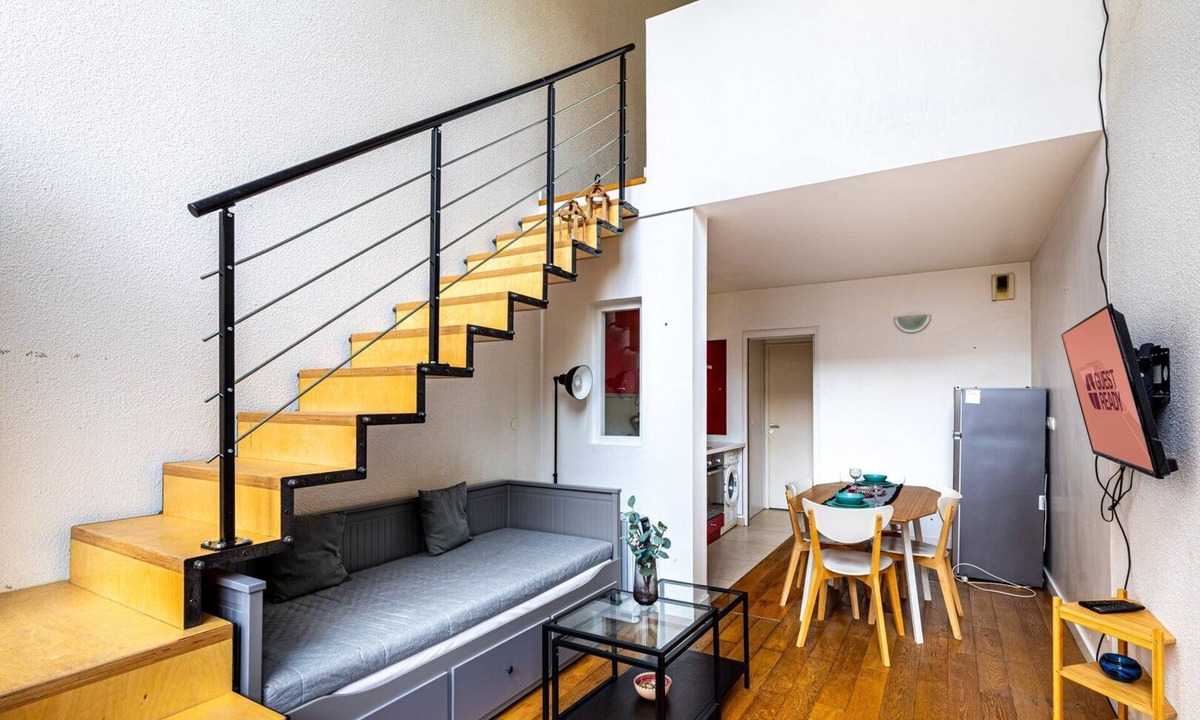 Curial Cambrai Apartment | GuestReady - Comfortable stay in the 19th Arr.