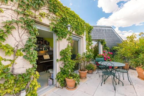 Quartier de la Salpetriere Apartment | GuestReady- 2 Terrace Duplex with Exceptional View