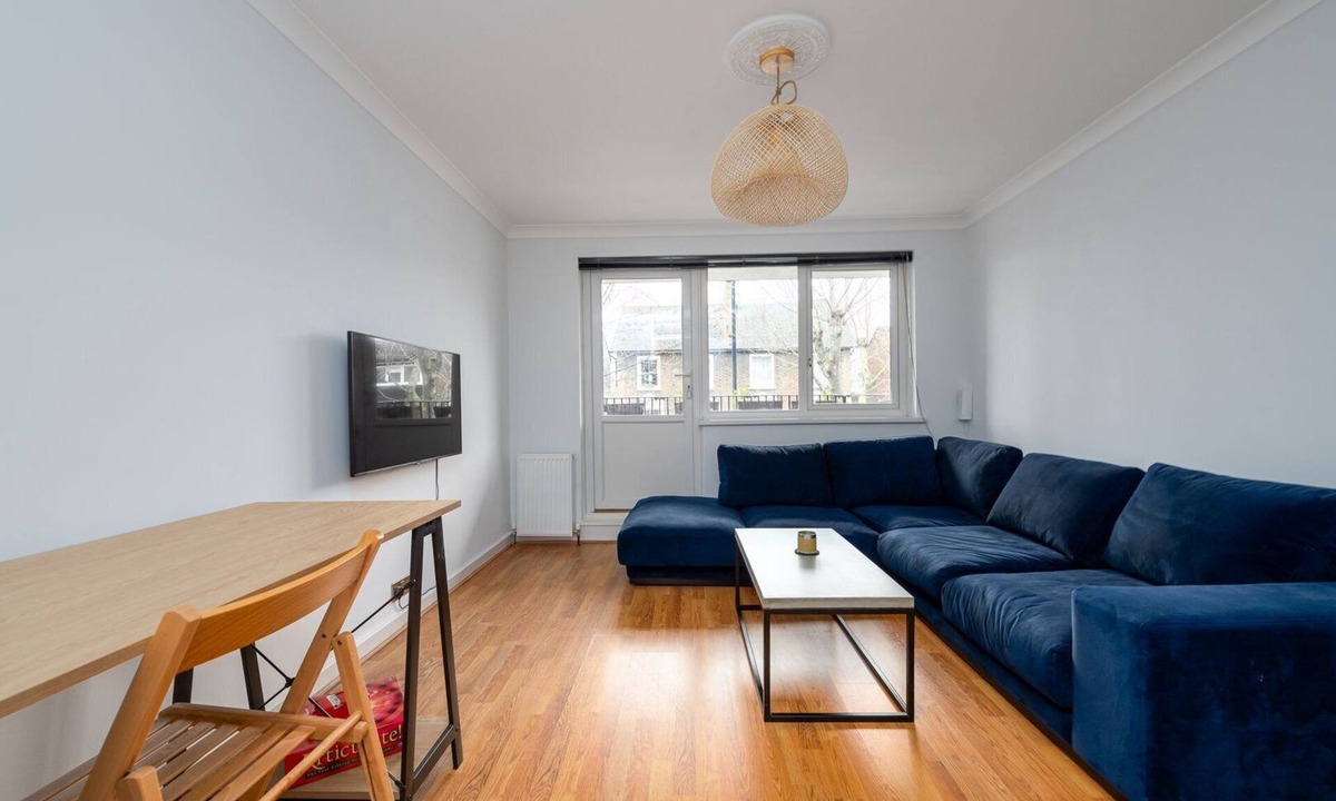 Nunhead Apartment | GuestReady - Balcony Nest London