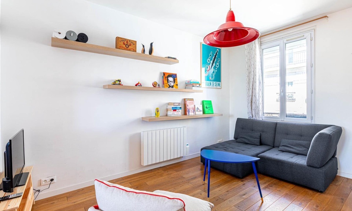 Les Puces de Saint-Ouen Apartment | GuestReady - Bright Haven for Four