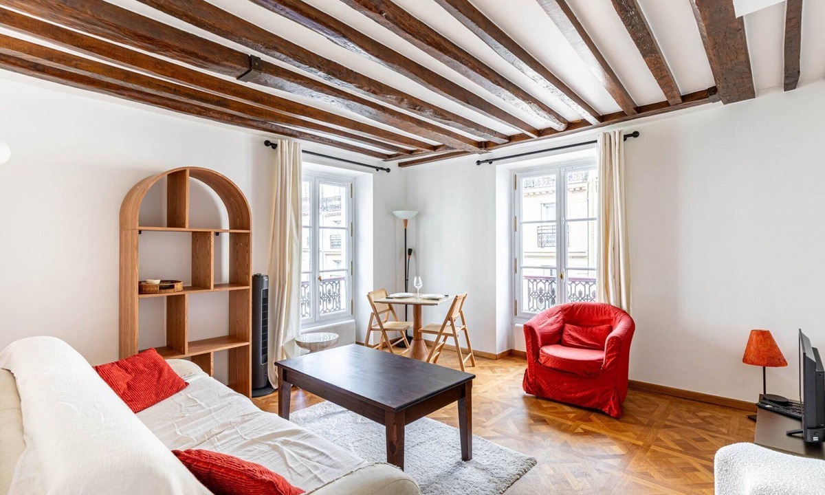 Arsenal Apartment | GuestReady - Chic & Central Paris Hideaway for 2