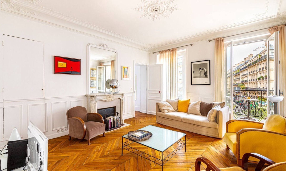 Saint-Vincent-de-Paul Apartment | GuestReady - City views near Little India