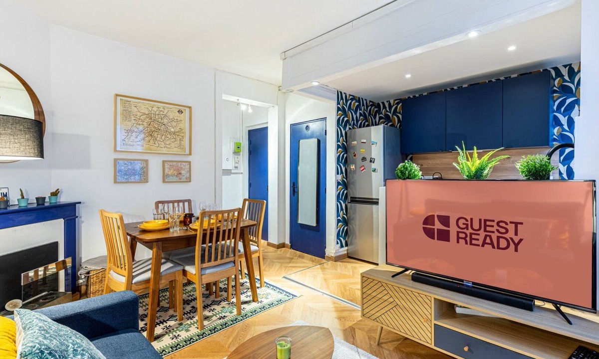Rosny-sous-Bois Apartment | GuestReady - Colourful flat for 4, 30m from Paris