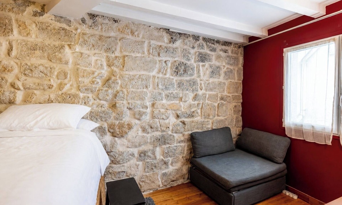 Strasbourg -Saint-Denis Apartment | GuestReady - Cosy and Central in Le Marais