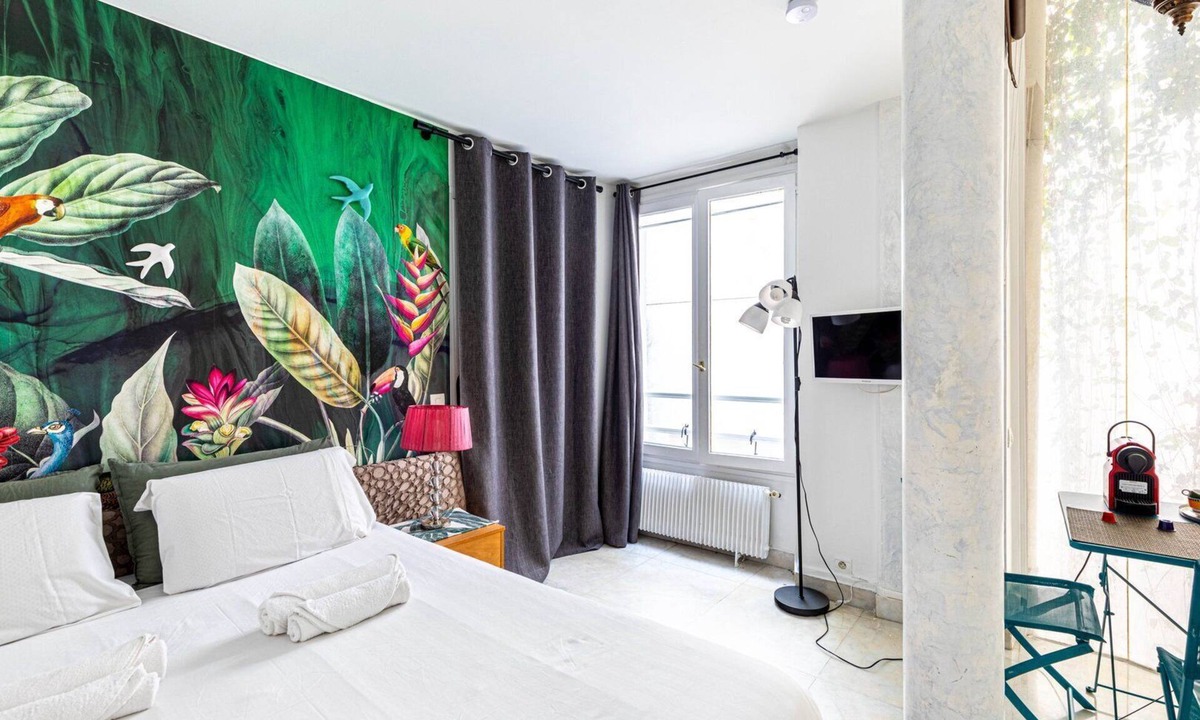 Saint-Thomas-d'Aquin Apartment | GuestReady - Cosy Cocoon in Saint-Germain-des-Prés