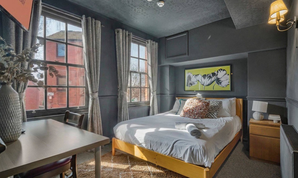 Market Street Apartment | GuestReady Essential - Cosy in Manchester