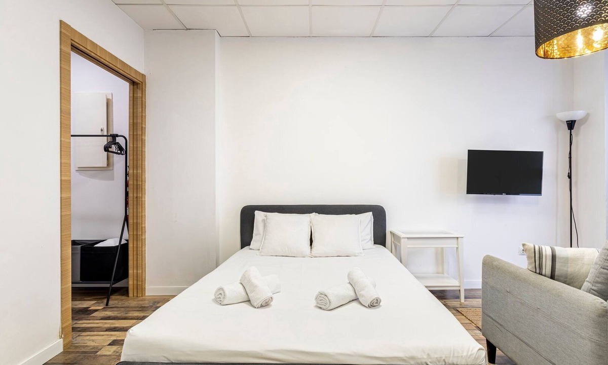 Torrefiel Apartment | GuestReady - Modern loft studio in Valencia
