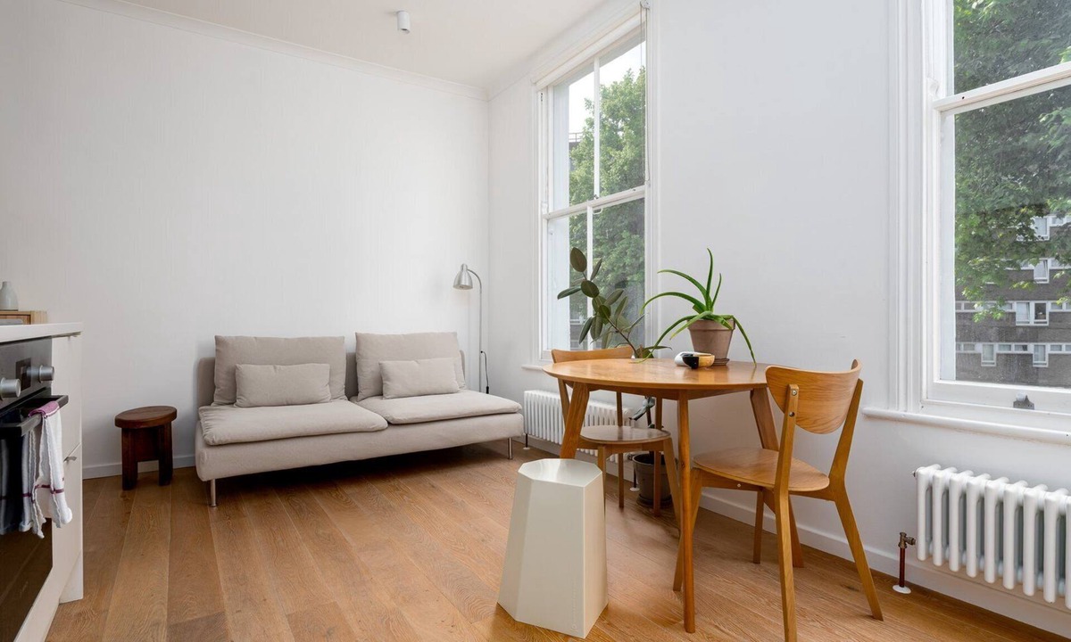 Victoria Apartment | GuestReady - Sleek & serene stay in Hackney
