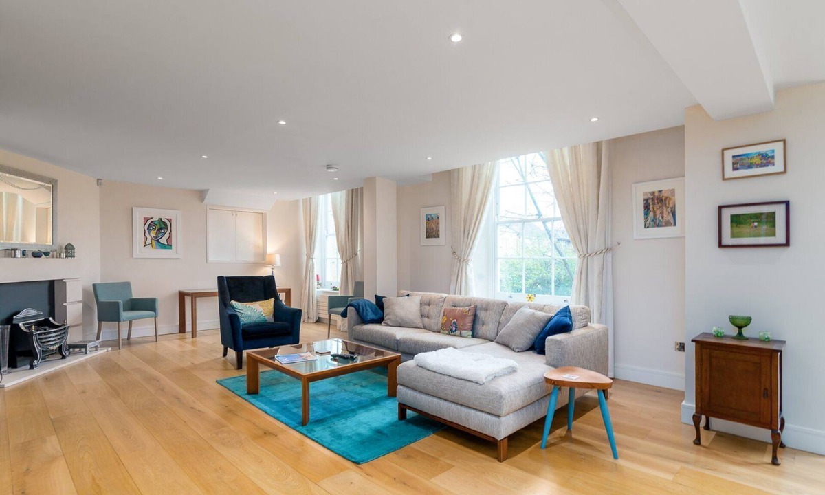 Clapham Apartment | GuestReady - Spacious Apartment in Clapham Town