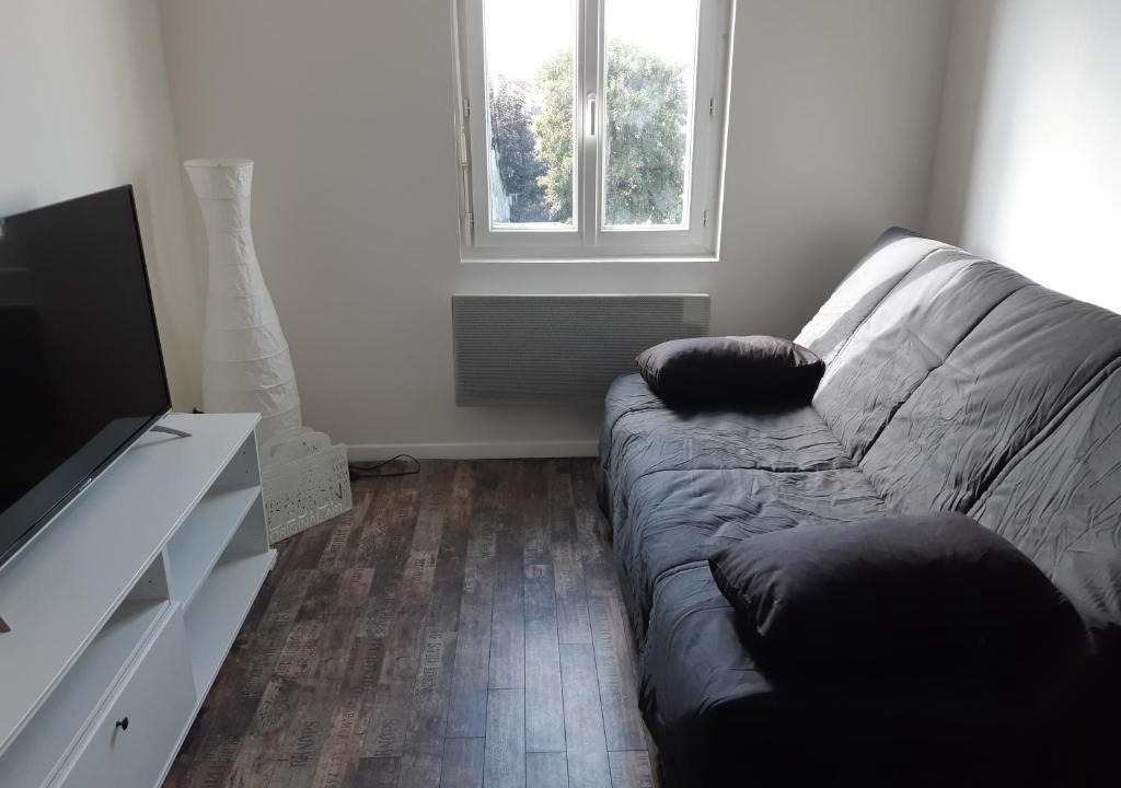 Caudebec-les-Elbeuf Apartment | Guibert 19 f2 combles