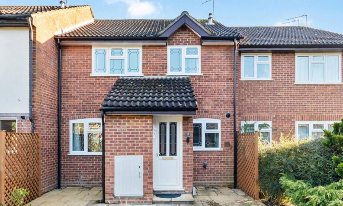 Guildford Apartment | Guildford - Two Bed House