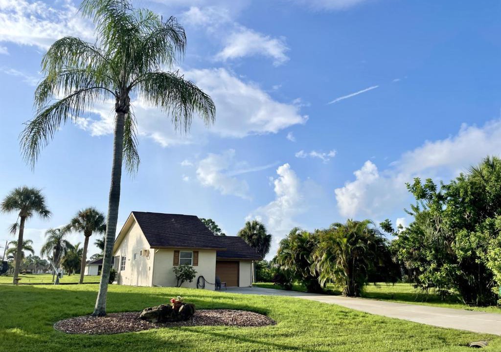 Gulf Cove House | Gulf Cove 2458 Peaceful and quaint paradise gateway