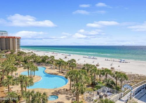 Thomas Drive Apartment | Gulf-Front Paradise, Steps to Beach & Pool Access