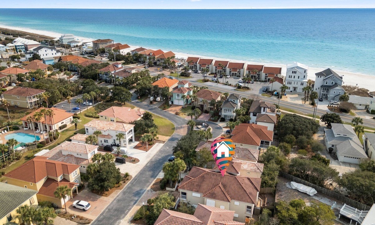 Kiska Beach House | Gulf Front Pool! Peaches and Cream at La Valencia! Beautiful! West End Townhome