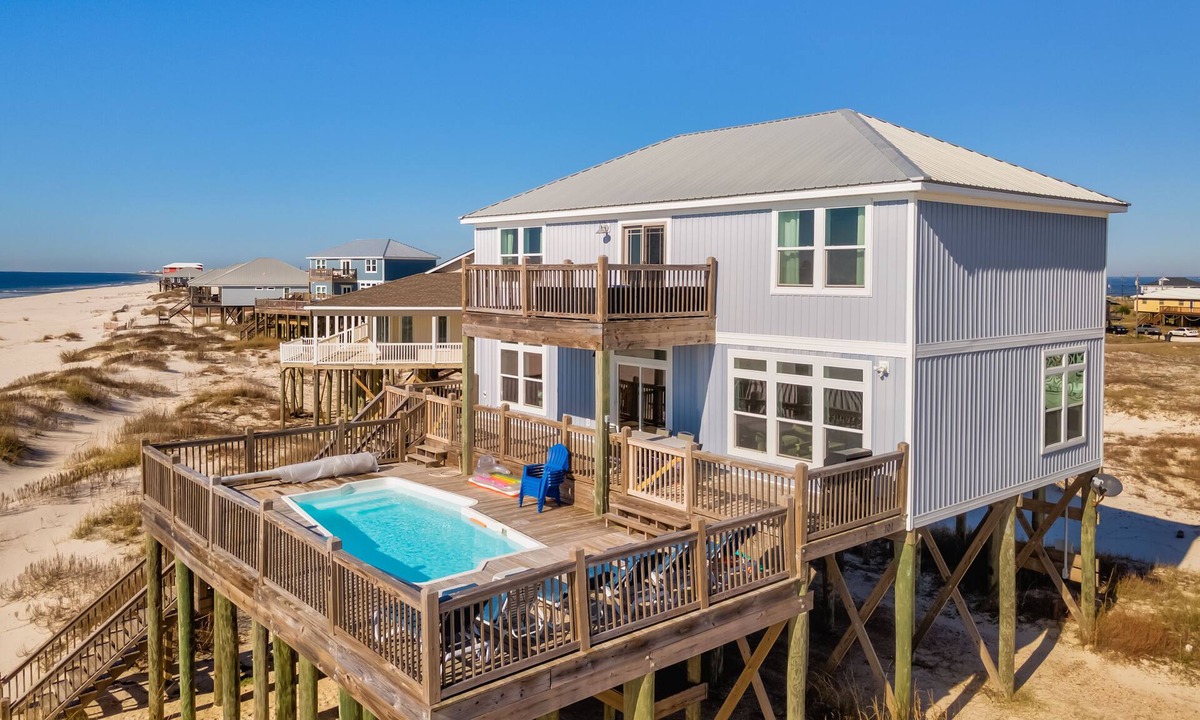 Dauphin Island House | Gulf Front, Private Heated Pool, Pet Friendly, 2 Master Suites! – Island Time IV
