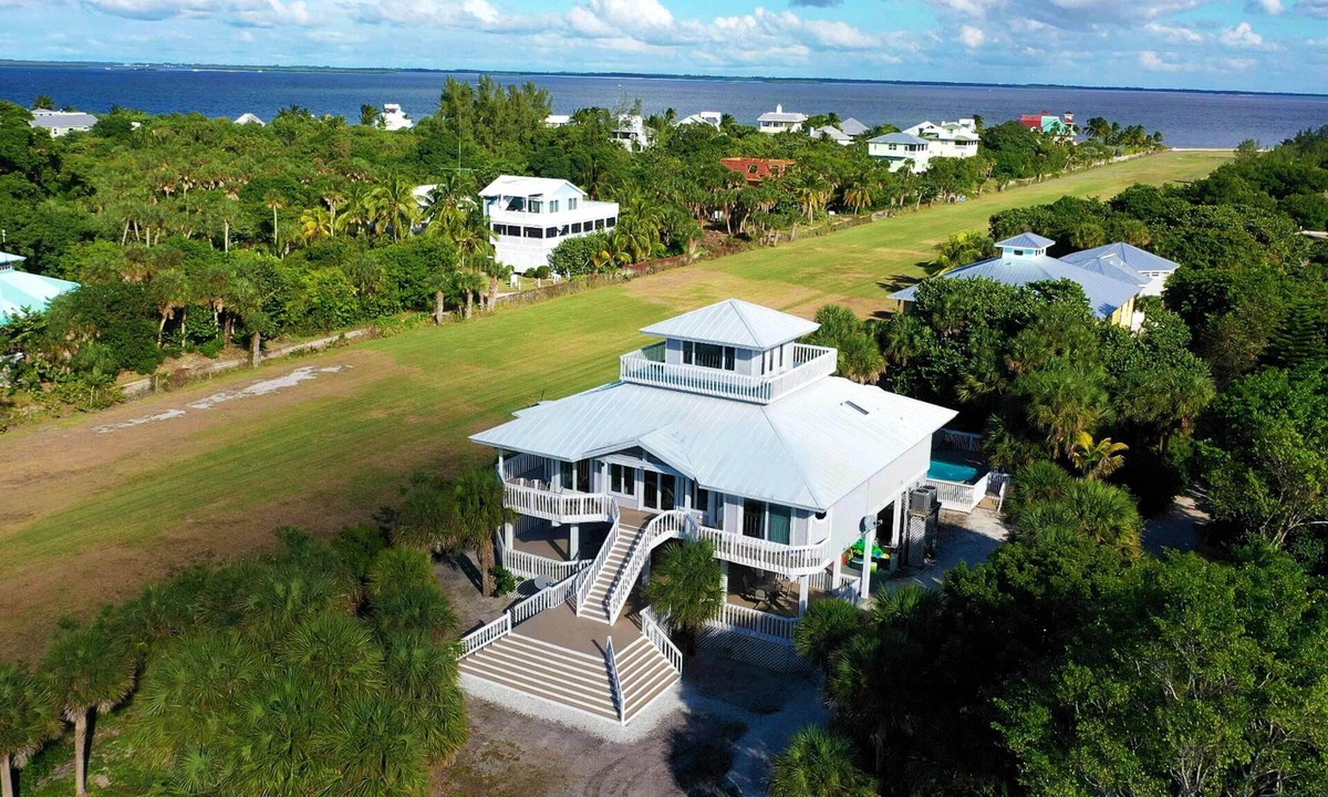 Jose's Hideaway House | Gulf of America Beach House, Private Pool, 360 Island Views Airstrip Membership