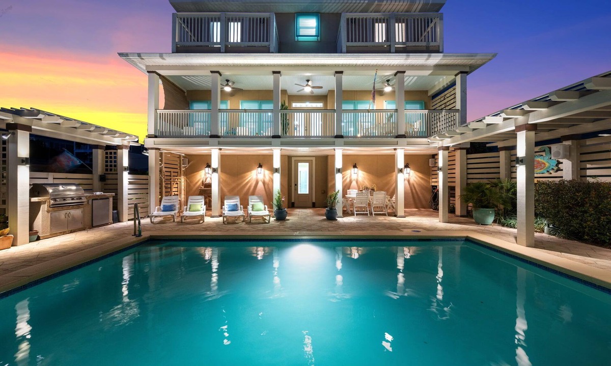 Kiska Beach House | Gulf View Luxe Private Heated Pool Luxe Chefs Kitchen