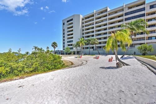 Hudson Apartment | Gulf Views and Beach Access! Hudson Resort Condo