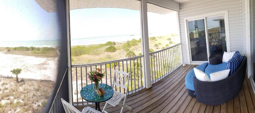 Palm Island Villa | Gulf Villa Three Bedroom villa